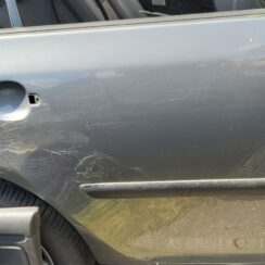 Aizmugurējās labās durvis priekš VW GOLF 5 2006