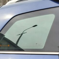 Aizmugurējais labais sānu stikls priekš OPEL ASTRA H STATION WAGON 2007