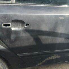 Aizmugurējās labās durvis priekš OPEL ASTRA H STATION WAGON 2009