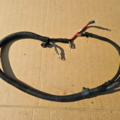 Pozitīva elektrovada klemma priekš OPEL ASTRA J 2011