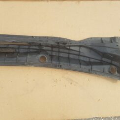 Vējstikla uzlikas (deflektora) režģis priekš TOYOTA COROLLA VERSO 2008