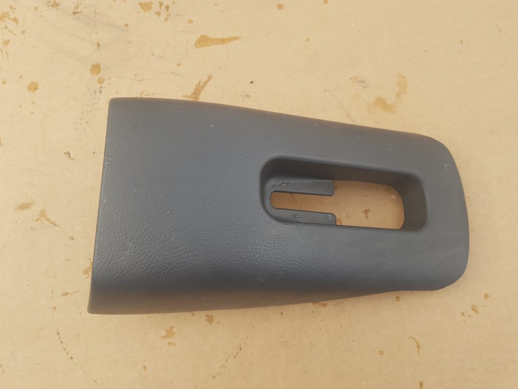 Stūres statnes putekļu aizsargs (salonā) priekš TOYOTA COROLLA VERSO 2008