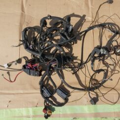 Dzinēja vadi priekš AUDI A4 2003