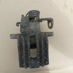 Aizmugurējais labais suports priekš AUDI A4 2003