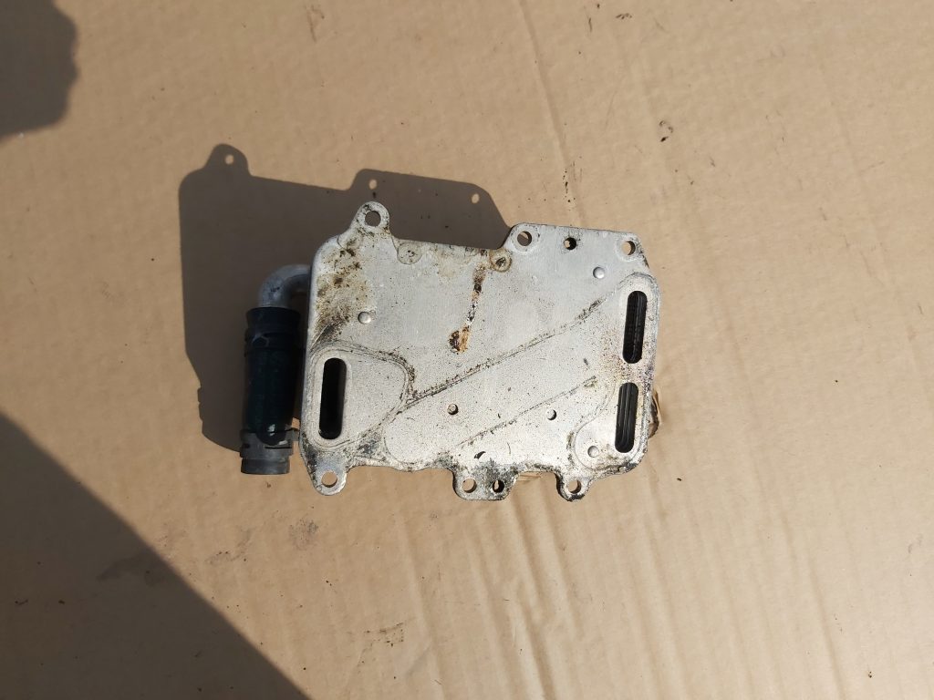 Eļļas radiators priekš AUDI A7 2011 SPORTBACK 1 Eļļas radiators priekš AUDI A7 2011 SPORTBACK