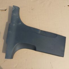 Vidējas salona statnes apdare priekš AUDI A7 2011 SPORTBACK