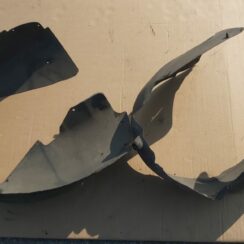 Priekšējais kreisais paspārns priekš AUDI A4 2004