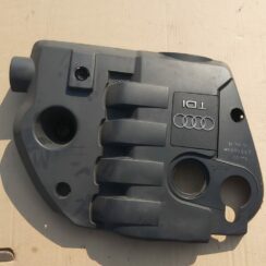 Dzinēja dekoratīvais vāks priekš AUDI A4 2004