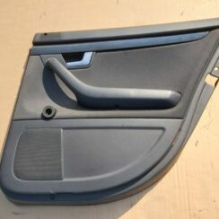 Aizmugurējo labo durvju apdare priekš AUDI A4 2004