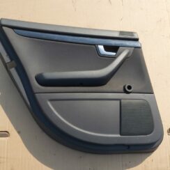 Aizmugurējo kreiso durvju apdare priekš AUDI A4 2004