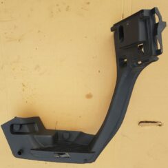 Aizmugures plaukta turētājs priekš VW GOLF 2014