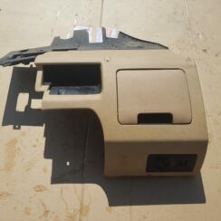 Mērinstrumentu paneļa apdare (zem stūres) priekš ŠKODA FABIA 2003