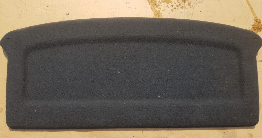 Bagāžnieka nodalījuma plaukts priekš ŠKODA FABIA 2003 1 Bagāžnieka nodalījuma plaukts priekš ŠKODA FABIA 2003