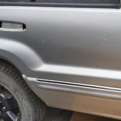 Aizmugurējās labās durvis priekš JEEP GRAND CHEROKEE 2004