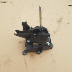 Ātrumu pārslēgšanas slēdzis priekš FORD FOCUS 2016