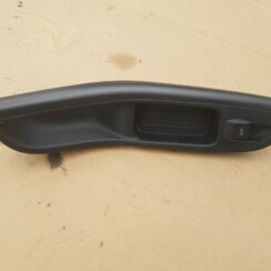 Stikla pacelšanas poga priekš FORD FOCUS 2016