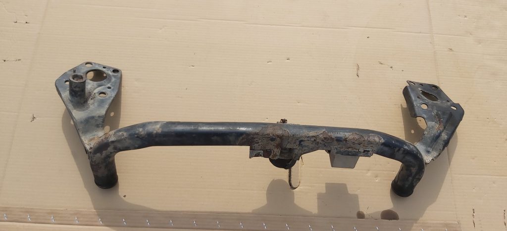 Dzinēja kronšteins priekš AUDI A6 AVANT 2003 1 Dzinēja kronšteins priekš AUDI A6 AVANT 2003