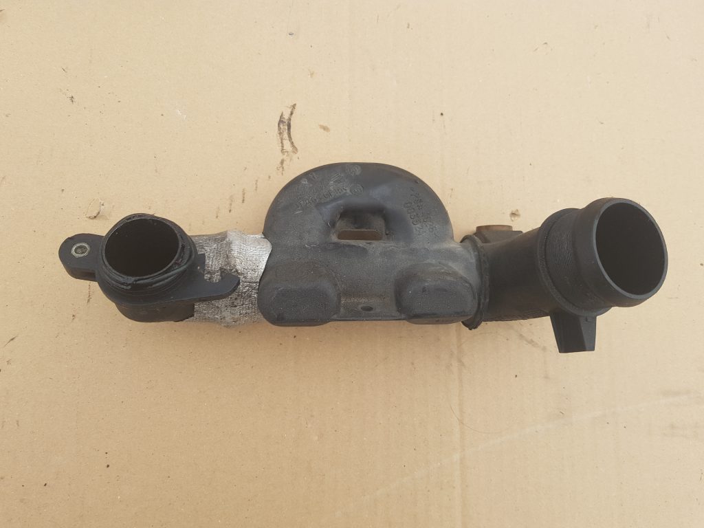 Gaisa filtra rezonators priekš PEUGEOT 407 2004 2 Gaisa filtra rezonators priekš PEUGEOT 407 2004