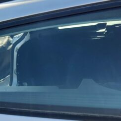 Aizmugurējais labais sānu stikls priekš VW PASSAT 2007 UNIVERSAL SILVER