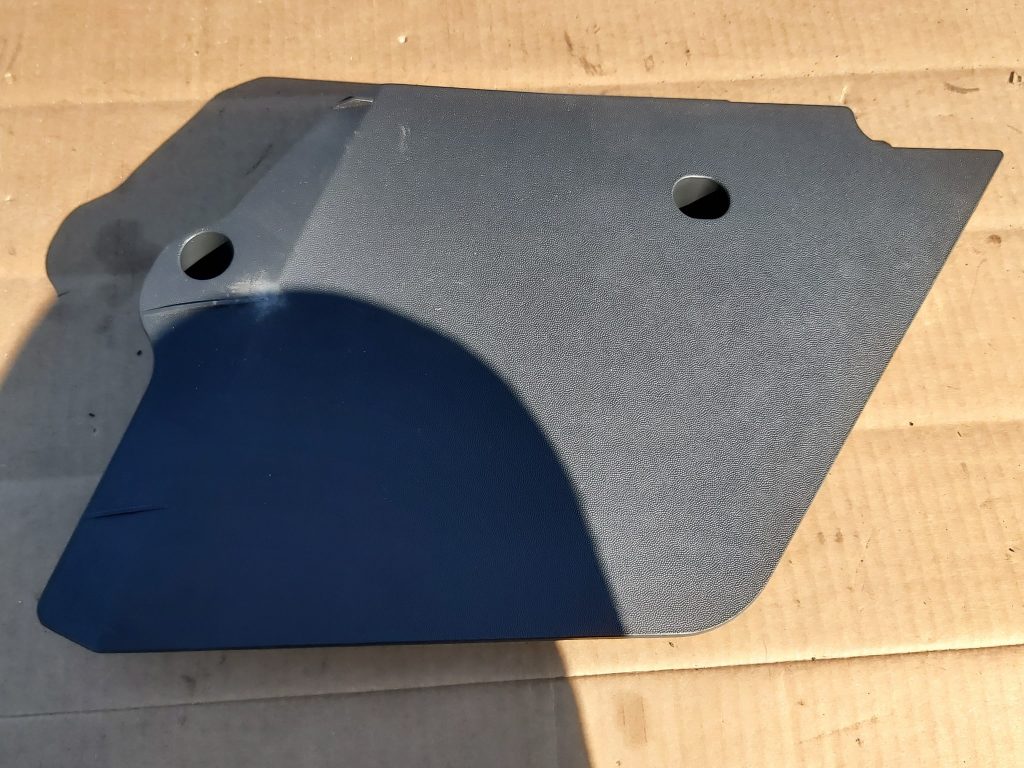 Centrālās konsoles (apdares) sānu panelis priekš OPEL VECTRA C 2008 1 Centrālās konsoles (apdares) sānu panelis priekš OPEL VECTRA C 2008