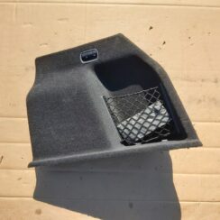 Bagāžnieka nodalījuma sānu apdare priekš MERCEDES BENZ E250 W212 2014