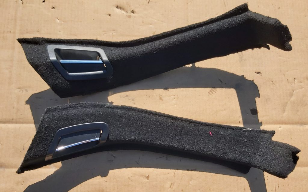 Bagažnieka nodalījuma statnes apdare priekš MERCEDES BENZ E250 W212 2014 1 Bagažnieka nodalījuma statnes apdare priekš MERCEDES BENZ E250 W212 2014