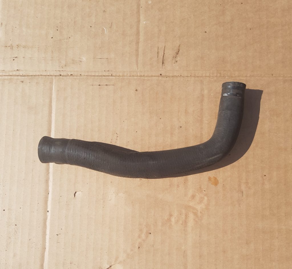 Dzesēšanas caurule priekš VOLVO XC90 2004 1 Dzesēšanas caurule priekš VOLVO XC90 2004