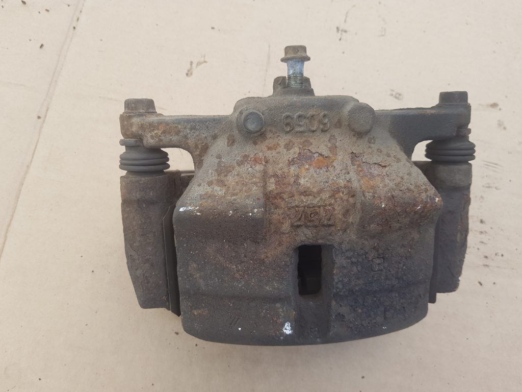 Priekšējais kreisais suports priekš NISSAN X-TRAIL 2007