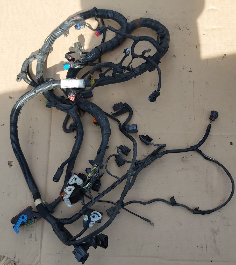 Dzinēja vadi priekš VOLVO C30 2008 BLACK