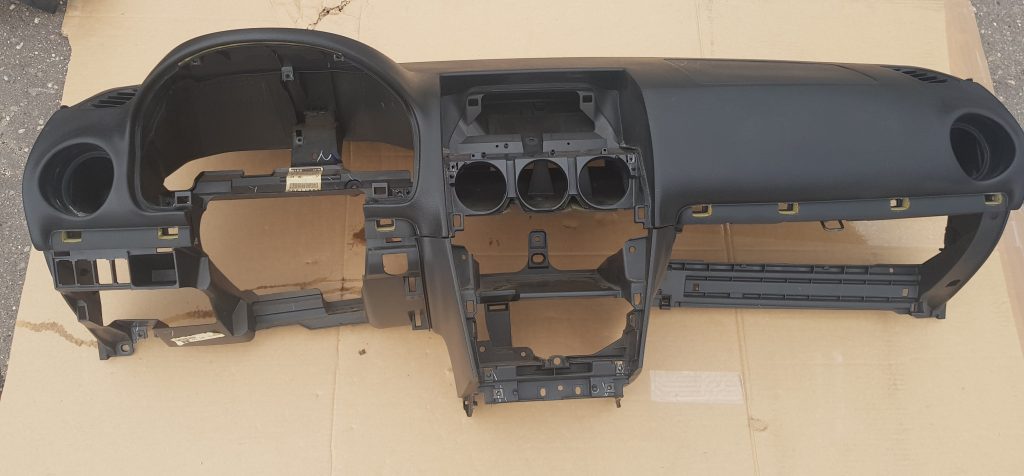 Mērinstrumentu panelis priekš MAZDA 6 2006 2 Mērinstrumentu panelis priekš MAZDA 6 2006