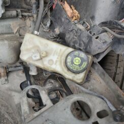 Bremžu šķidruma tvertne priekš RENAULT MEGANE 2004