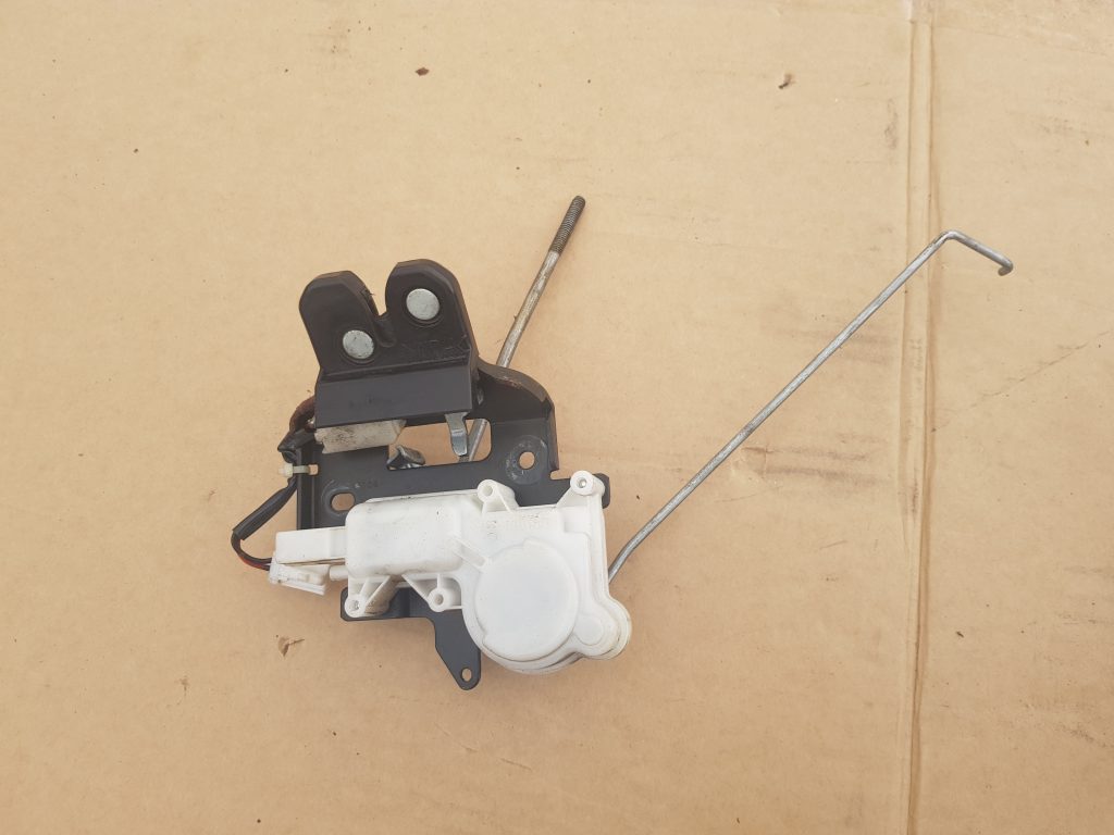 Bagāžnieka vāka slēdzene priekš MAZDA 6 2006 1 Bagāžnieka vāka slēdzene priekš MAZDA 6 2006