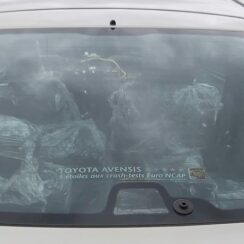 Aizmugures stikls priekš TOYOTA AVENSIS 2004