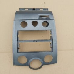 Mērinstrumentu paneļa dekoratīvais rāmis priekš RENAULT MEGANE 2004