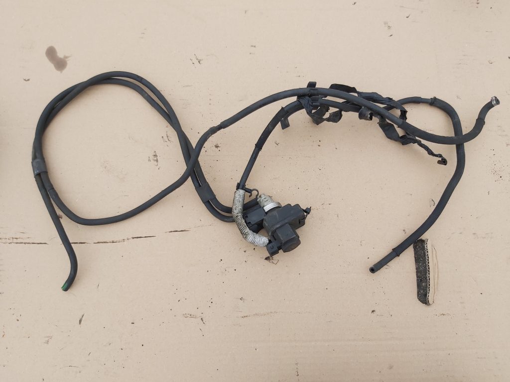 Solenoīda vakuuma vārsts priekš RENAULT MEGANE 2004 1 Solenoīda vakuuma vārsts priekš RENAULT MEGANE 2004