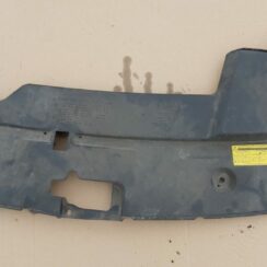 Radiatoru augšēja uzlika priekš TOYOTA AVENSIS 2004