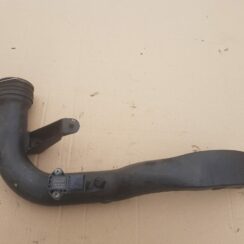 Gaisa ieplūdes šļūtene priekš AUDI A4 2005