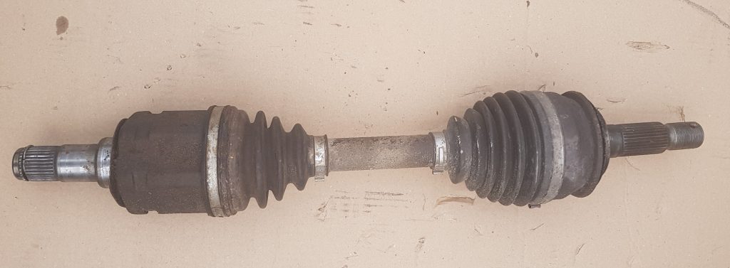 Pusass priekšēja labā priekš TOYOTA HILUX 2009