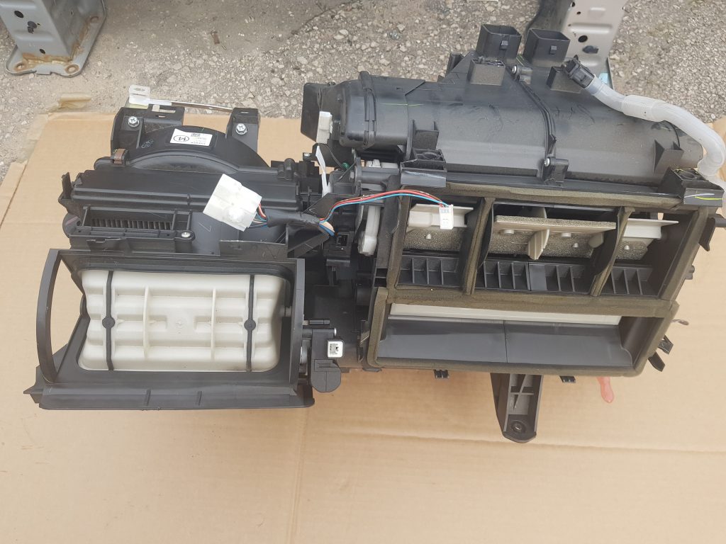 Salona sildītājs priekš TOYOTA COROLLA VERSO 2009 4 Salona sildītājs priekš TOYOTA COROLLA VERSO 2009