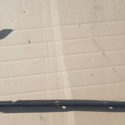 Aizmugurējo labo durvju moldings priekš BMW 530D E61 2006 TOURING TITANSILVER