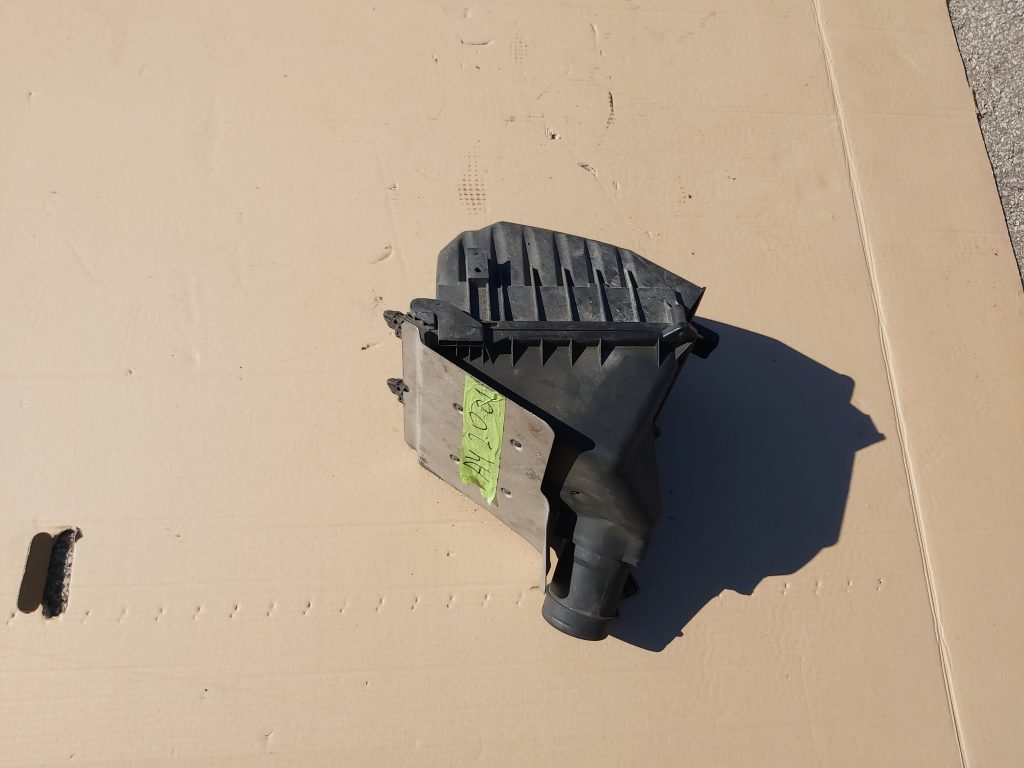 Gaisa filtra korpuss priekš AUDI A4 2001