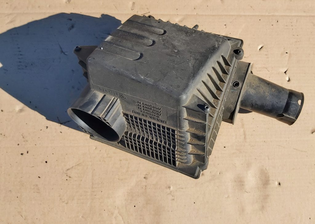 Gaisa filtra korpuss priekš RENAULT LAGUNA 2011 1 Gaisa filtra korpuss priekš RENAULT LAGUNA 2011