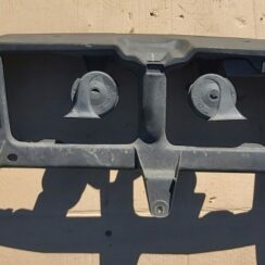 Priekšējā radiatora rāmja augšēja daļa priekš VOLVO V70 1997