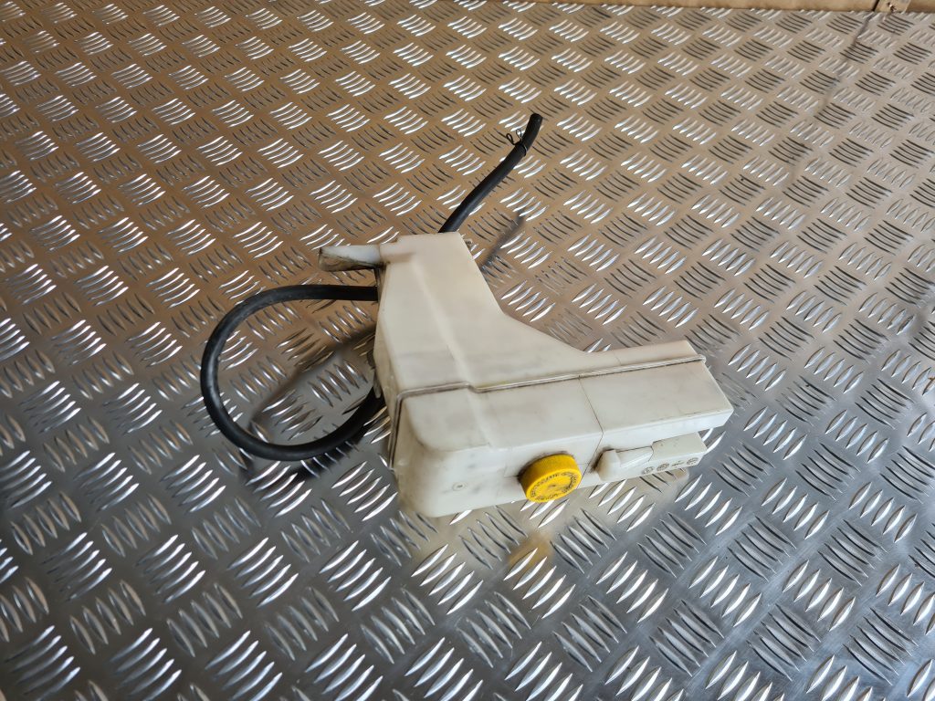 Dzesēšanas šķidruma tvertne priekš NISSAN X-TRAIL 2005