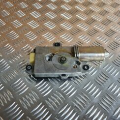 Lūka motors priekš NISSAN X-TRAIL 2005