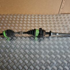 Pusass priekšēja labā priekš NISSAN X-TRAIL 2005