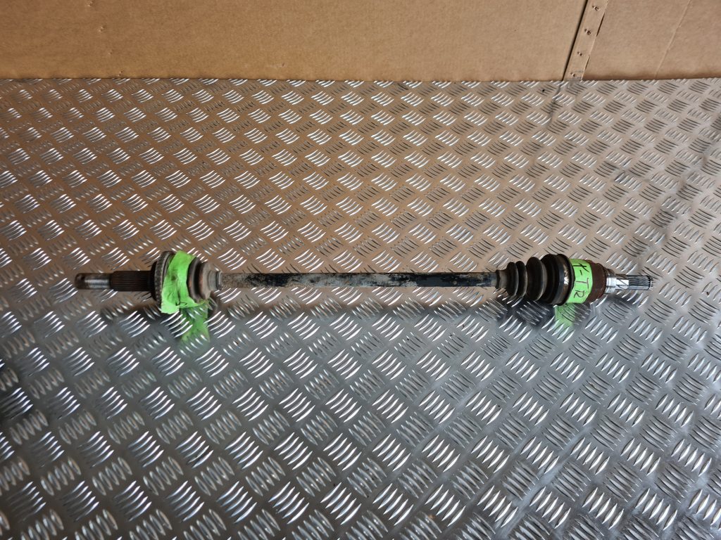 Pusass aizmugurē priekš NISSAN X-TRAIL 2005