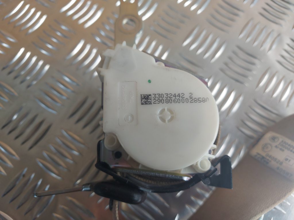 Aizmugurējā kreisa drošības josta priekš BMW 525 E60 2006 OLIVE 2 Aizmugurējā kreisa drošības josta priekš BMW 525 E60 2006 OLIVE