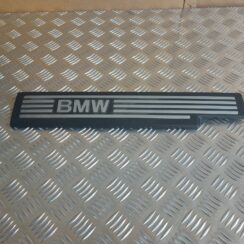 Dzinēja dekoratīva vāka daļa priekš BMW 525 E60 2006 OLIVE