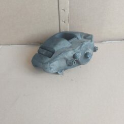 Priekšējais kreisais suports priekš BMW 525 E60 2006 OLIVE